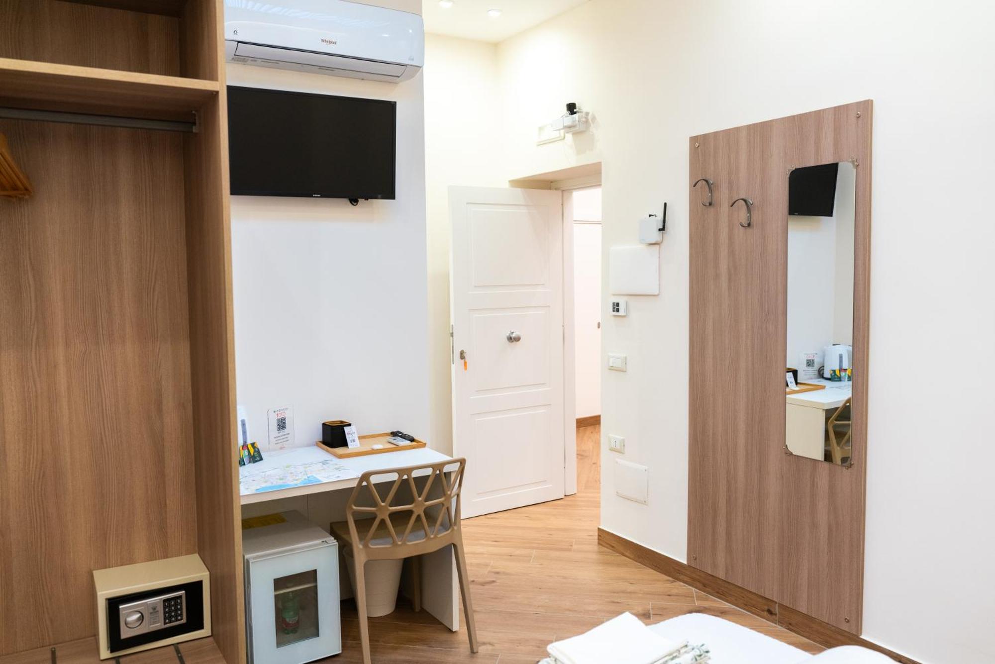 Foria 143 Hotell Napoli Eksteriør bilde